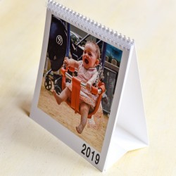 Calendario cuadrado sobremesa